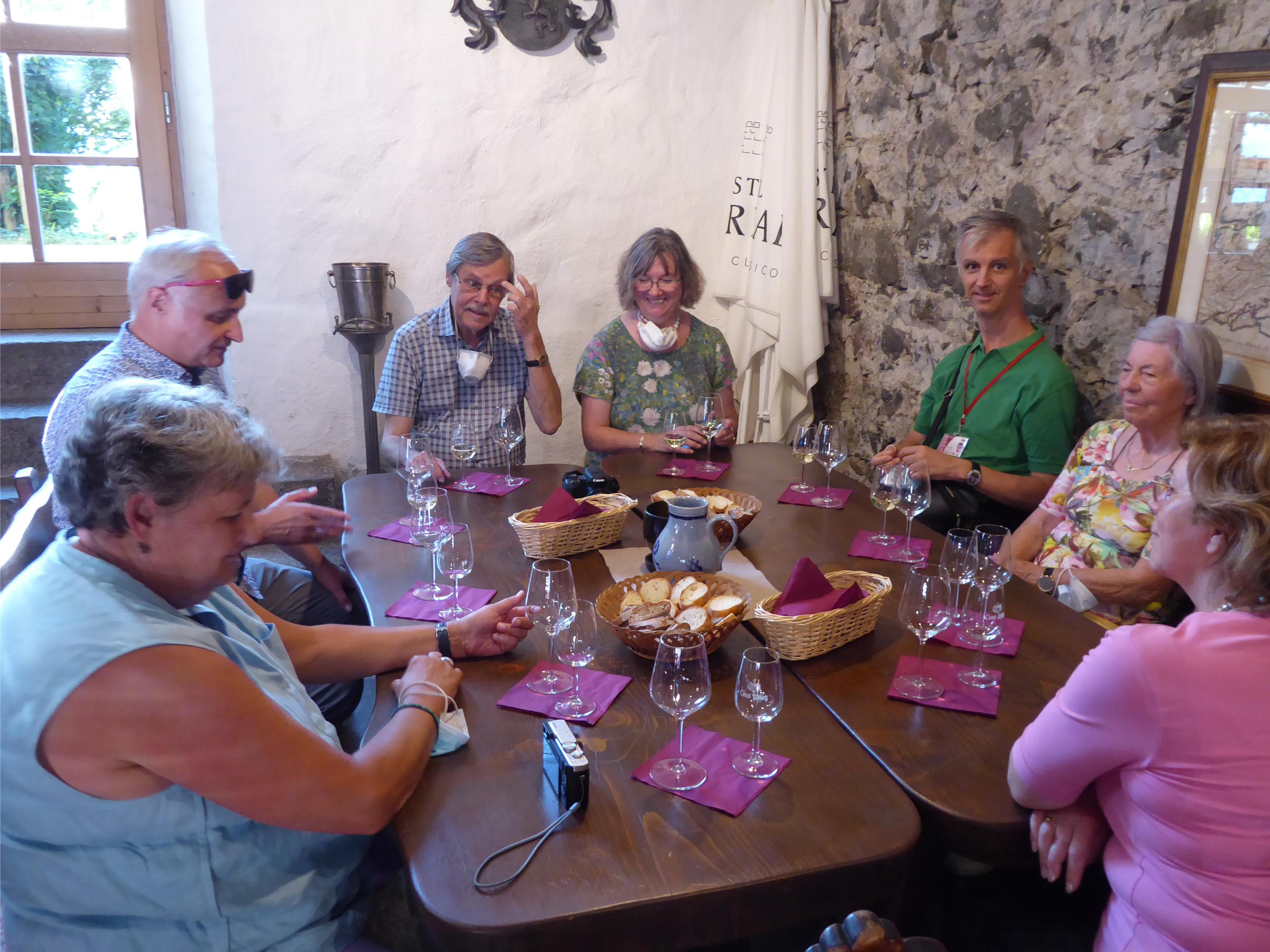 Weinprobe in Schloss Rametz